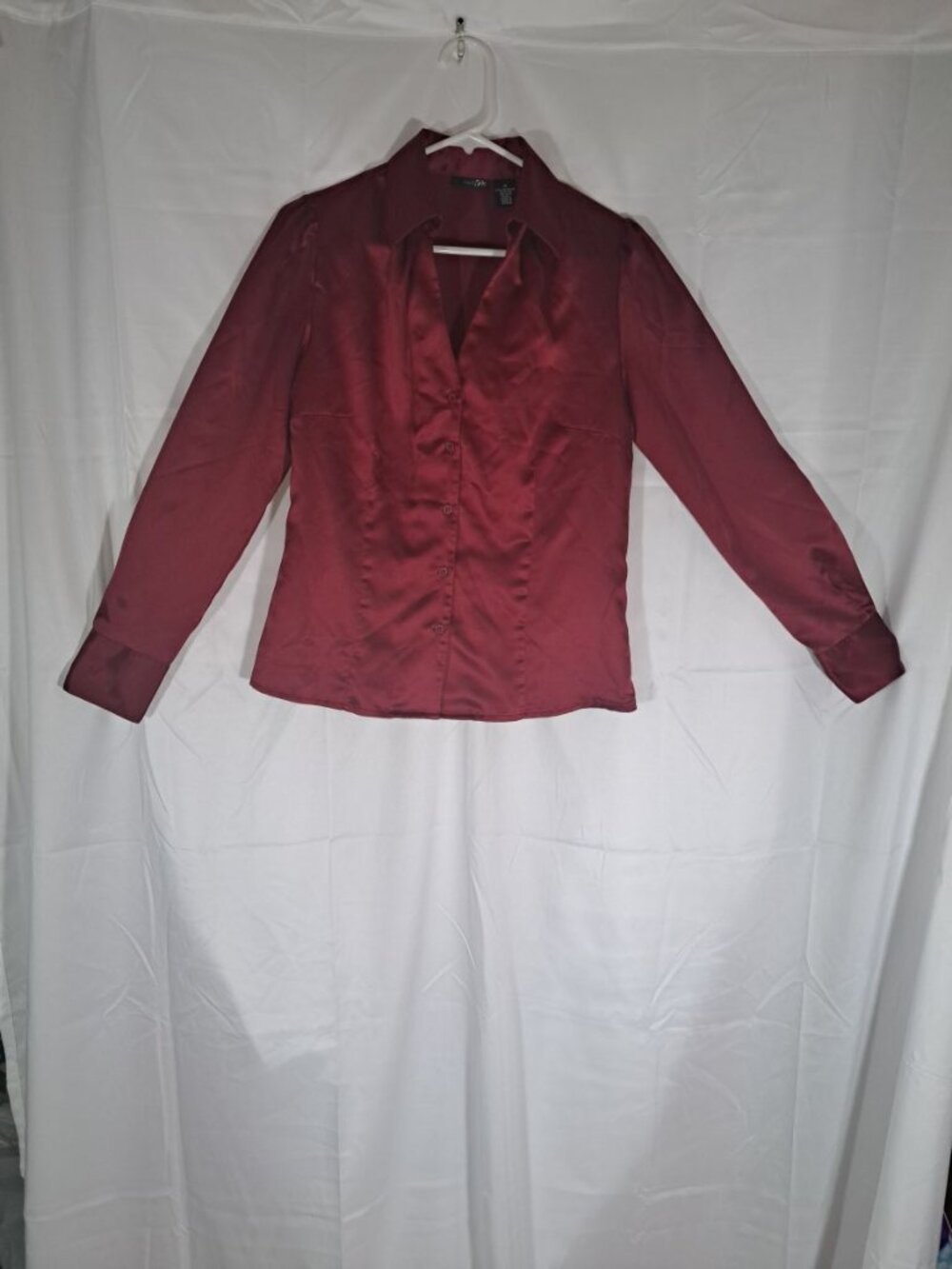 East 5th Burgundy Wine Satin Button Down Blouse Size 10